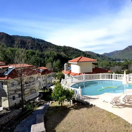 Villa Vivid 4 With Jjacuzzi And Pool *